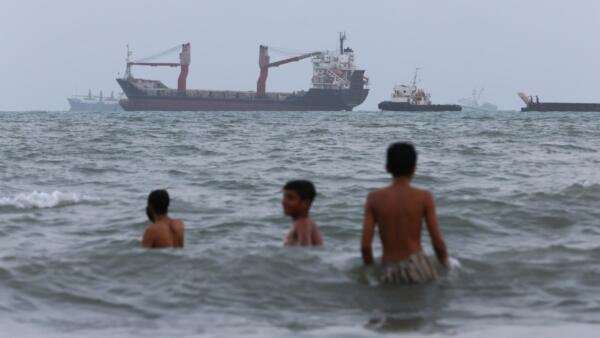 Tanker attack tests Trump’s claim that Hormuz