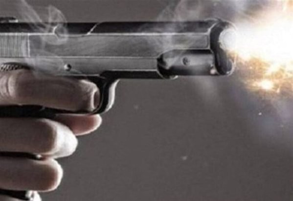 إشكال مسلّح في النبطية.. عنصر من الحزب يرفع مسدسه بوجه الأهالي