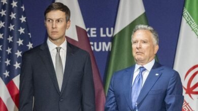 ستيف ويتكوف وجاريد كوشنير خلال المحادثات لإنهاء الحرب مع إيران في سويسرا في يونيو/ حزيران الماضي.