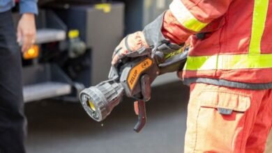 Paris : violent incendie à Belleville, des mortiers d’artifice explosent dans un appartement