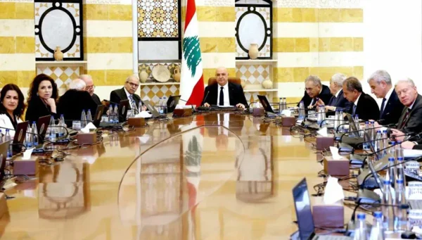 تغيير المحافظين دفعة واحدة يثير اعتراضات: لا تضعوا الجميع في سلة واحدة 1 تغيير المحافظين دفعة واحدة يثير اعتراضات: لا تضعوا الجميع في سلة واحدة