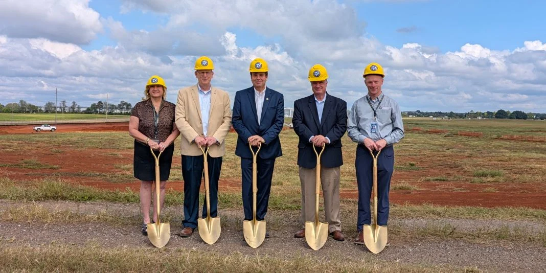 $2 million for Huntsville International Airport expansion Announced by Strong 1 2 million Huntsville