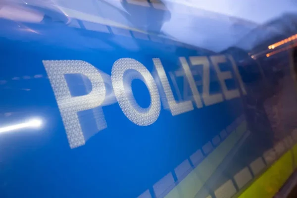 40.000 Euro Schaden - Unbekannte setzen Transporter in Brand - Zeugen gesucht - Panorama
