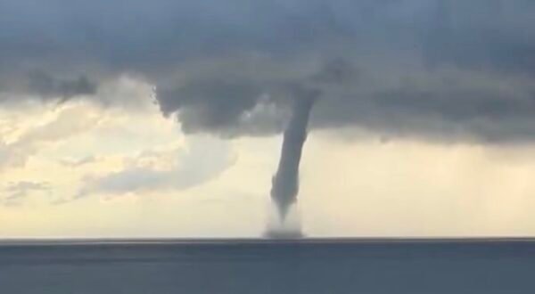 Video: Incredible Waterspout Life Cycle Captured off Pensacola Beach