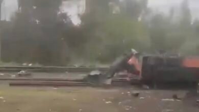 Zug mit Boris: Video: Zug mit Boris Johnson und Merz-Berater nahe polnischer Grenze von Drohne getroffen