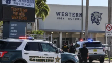 Bomb threat prompts: Bomb threat prompts evacuation at Western High School, lockdown at nearby Broward school