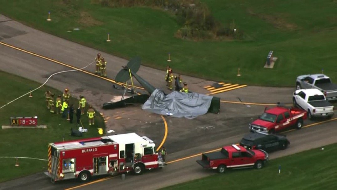 Small plane crashes at Buffalo Airport