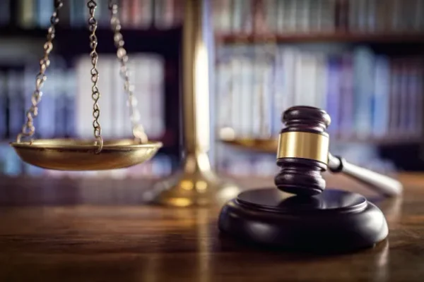 وعود لم تُترجم.. عتب نقابي على توقيع قانون الإعلام