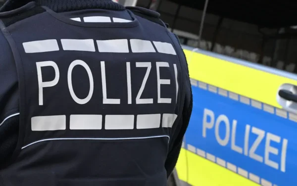 Angriff auf offener Straße - Mehrere Biker von anderer Gruppe attackiert - Bayern 1 Angriff auf offener Straße - Mehrere Biker von anderer Gruppe attackiert - Bayern