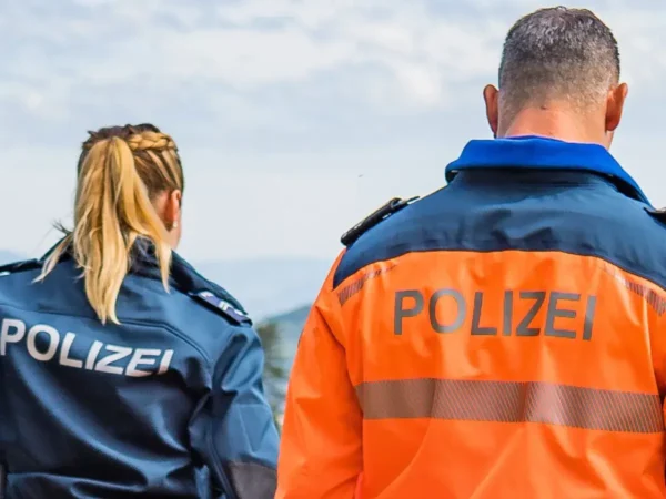 Angriff mit Holzstock und Stichwaffe in Pratteln – Polizei sucht Opfer