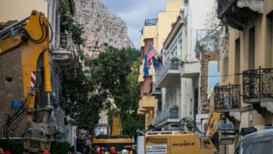 Athènes : six morts dans l’effondrement d’un immeuble après une explosion, la piste du gaz privilégiée 6 Athènes : six morts dans l’effondrement d’un immeuble après une explosion, la piste du gaz privilégiée