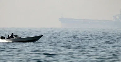Attacco a una nave mercantile iraniana a Hormuz: un morto e tre feriti