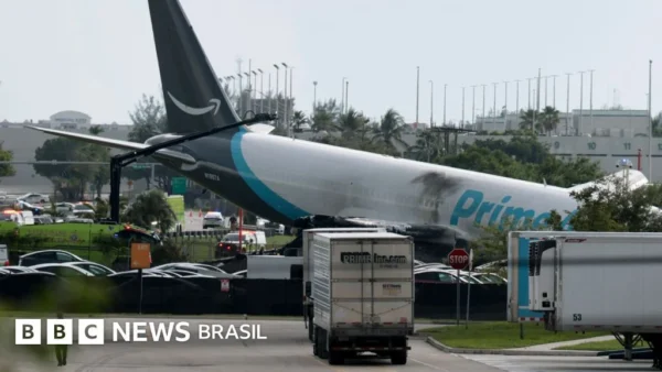 Avião de carga da Amazon deixa pelo menos 5 mortos ao sair da pista em aeroporto de Miami