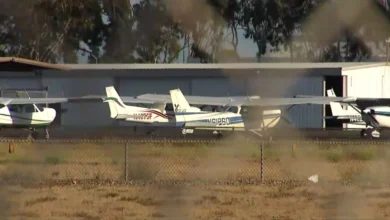 Avioneta se incendia en el aeropuerto Montgomery-Gibbs y deja dos muertos