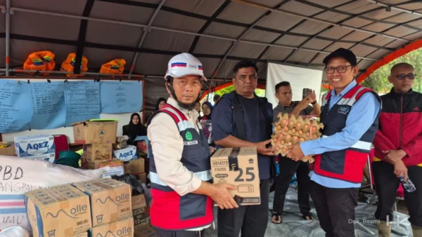Bantu Pemulihan Warga Terdampak Banjir Bandang Kabupaten Solok