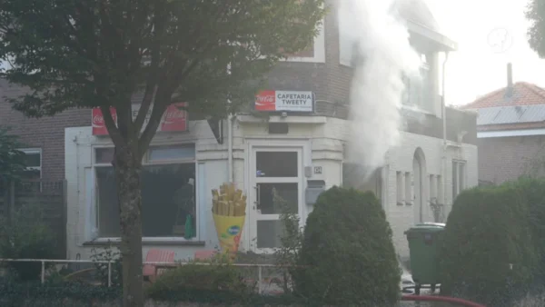 Brand en explosie in voormalige snackbar Nijmegen: twee gewonden 1 Brand en explosie in voormalige snackbar Nijmegen: twee gewonden