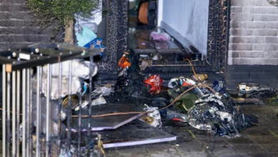 Brand en mogelijk explosie in woning Paladruhof in Amsterdam Osdorp