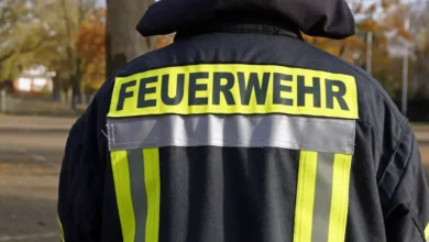 Brand: Feuerwehr rettet gehbehinderte Person aus dem verrauchten Haus 5 Brand: Feuerwehr rettet gehbehinderte Person aus dem verrauchten Haus
