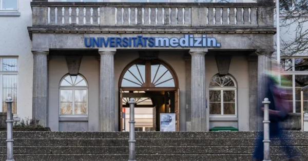 Brand in der Mainzer Uniklinik: Feuerwehr im Großeinsatz 1 Brand in der Mainzer Uniklinik: Feuerwehr im Großeinsatz