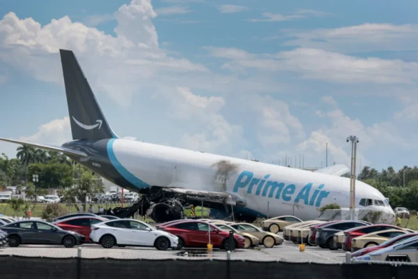 Caixas-pretas de avião da Amazon são achadas após acidente com 5 mortos