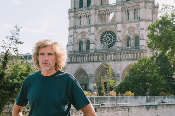 « Ce n’est plus la maison de Dieu, c’est le salon de l’artisanat » : on a visité Notre-Dame de Paris avec l’écrivain