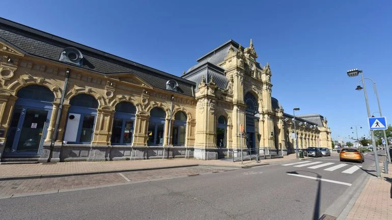 Décès à la gare d’Arlon : deux personnes inculpées de meurtre