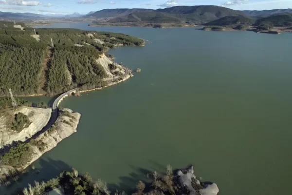 Detenido un hombre por el asesinato de un varón que apareció descuartizado en el pantano de Yesa.