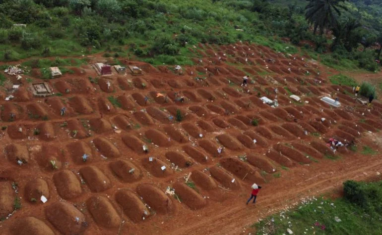 DR Congo starts vaccinating health workers — Ebola outbreak 1 DR Congo starts vaccinating health workers — Ebola outbreak