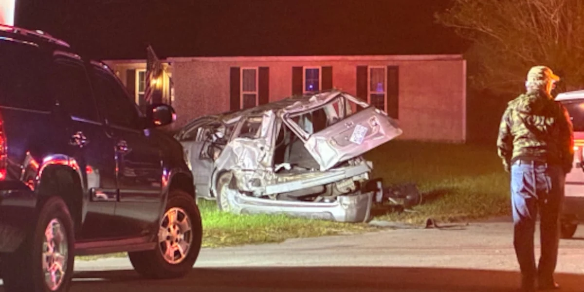 Driver killed following overnight crash in Jacksonville, North Carolina 1 Driver killed following