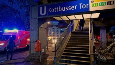 Drogen, Pyrotechnik, homofeindlicher Angriff Polizisten kontrollieren kriminalitätsbelastete Orte in Berlin