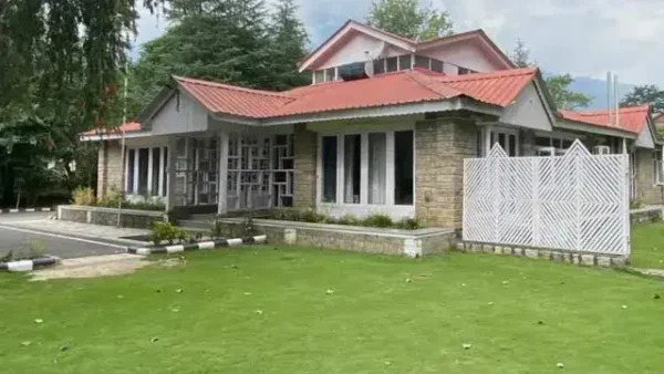 हिमाचल के भवनों में आम लोगों को अब मिलेगा सस्ता कमरा, 'हिमअतिथि' पोर्टल से होगी ऑनलाइन बुकिंग
