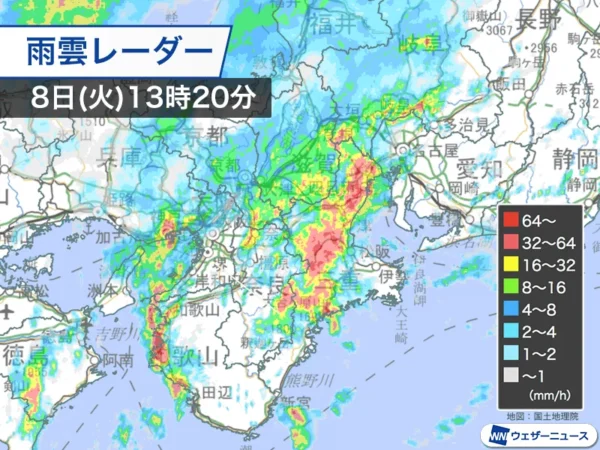 大阪や名古屋の周辺に活発な雨雲 土砂降りの雨による道路冠水など注意