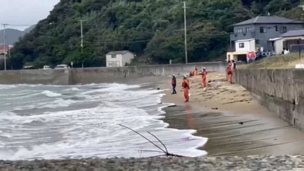 福岡の海岸に遺体 不明19歳と確認