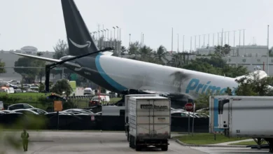 貨物機が滑走路逸脱、５人死亡 車両に衝突、炎上―米マイアミ空港