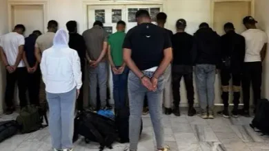 سيارة بلا لوحة: سيارة بلا لوحة تكشف عملية تهريب 13 سورياً في البترون