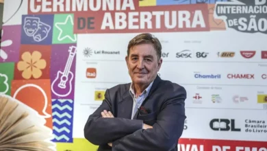 El español mantiene su pujanza en Brasil y despierta un interés creciente en el país, pese a haber dejado de ser una lengua de enseñanza obligatoria en las escuelas, dice el director del Instituto Cervantes, Luis García Montero.