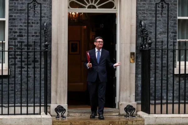 El Gobierno británico advirtió a Milei: “Nuestras fuerzas armadas están en alerta las 24 horas”