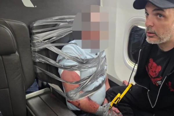 Disruptive passenger duct-taped to first-class seat as plane makes emergency landing at BWI Marshall Airport 1 Emergency Landing