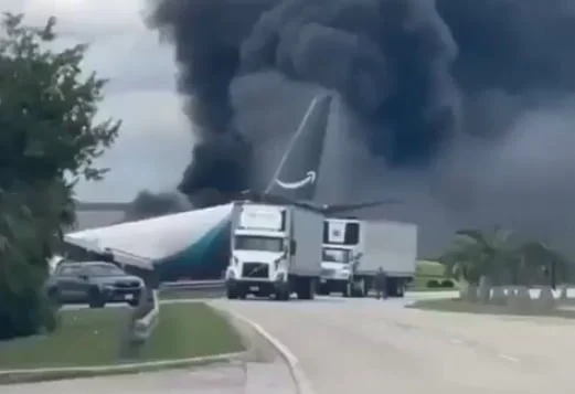 EUA: ao menos 5 morrem após avião de carga da Amazon sair da pista em Miami