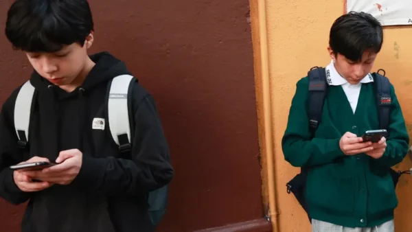 Europa wil kinderen pas vanaf 13 jaar op sociale media, met veel controle door ouders 1 Europa wil kinderen pas vanaf 13 jaar op sociale media, met veel controle door ouders