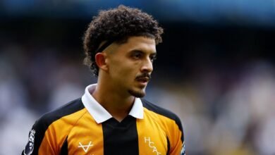اللاعب الجزائري محمد بلومي