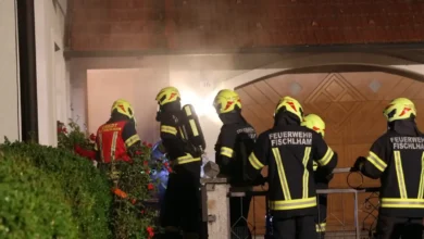 Feuer im Untergeschoss: Einsatzkräfte kämpften mit Kellerbrand in Fischlham