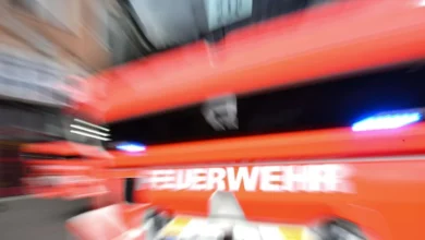 Feuerwehreinsatz: Brand auf Schrottplatz - Rauch über Mannheim