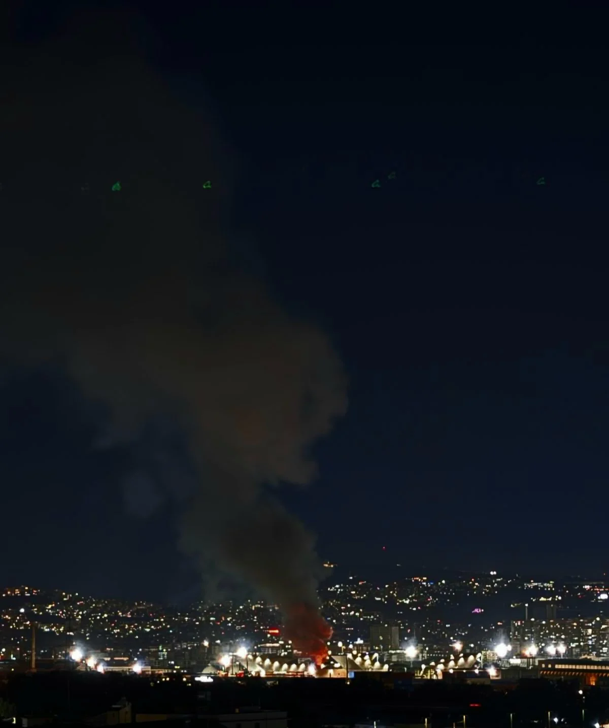 FLASH – VASTO INCENDIO A NAPOLI EST