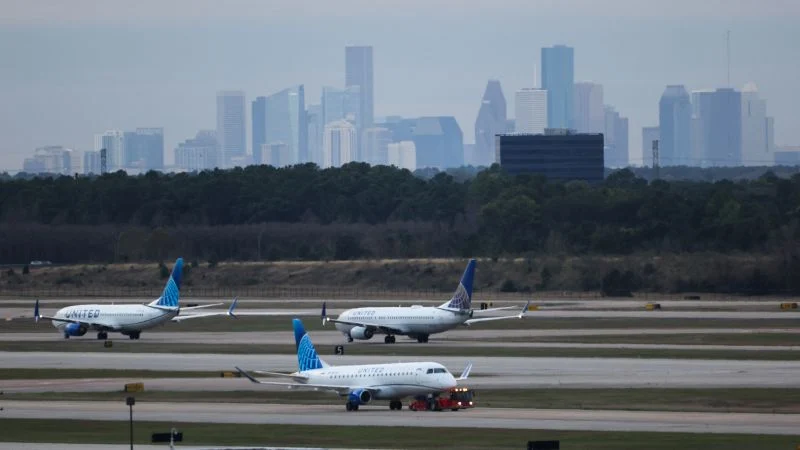 Flight returns Houston