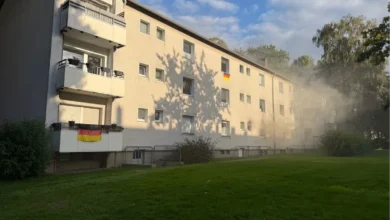 FW-MH: Brand in Mehrfamilienhaus in Mülheim an der Ruhr - Bewohner über Steckleiter gerettet