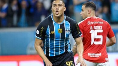 Grêmio faz três: Grêmio faz três no Inter, despacha o rival e avança na Copa do Brasil