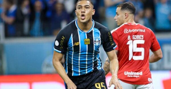 Grêmio faz três no Inter, despacha o rival e avança na Copa do Brasil