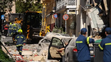 Grèce. Un immeuble s'effondre après une explosion, six personnes portées disparues