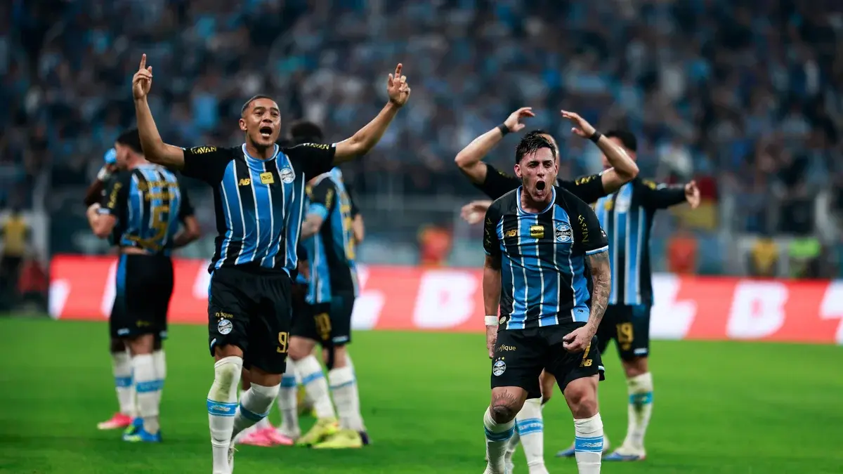 Grêmio tem ataque titular em final de contrato